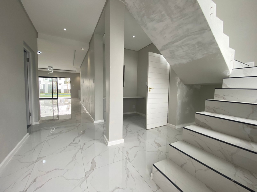 4 Bedroom Property for Sale in Sandown Western Cape